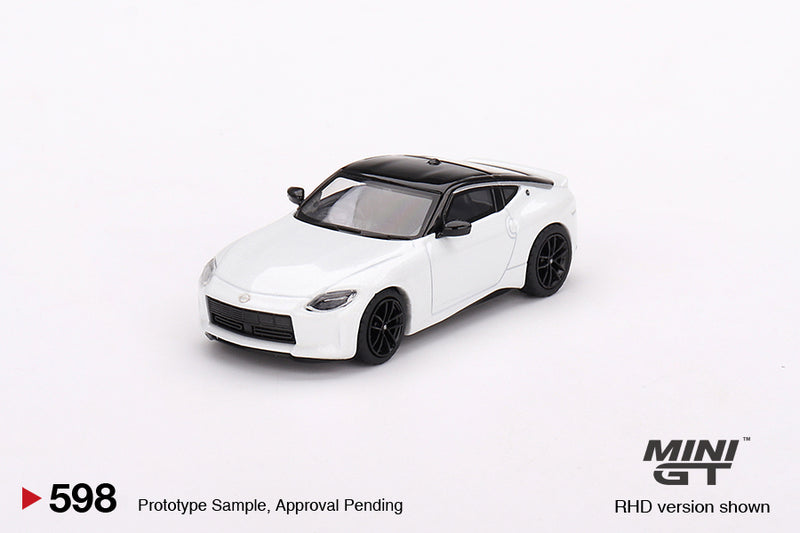 MGT00598-R NISSAN FAIRLADY Z VERSION ST 2023 EVEREST WHITE 1:64TH